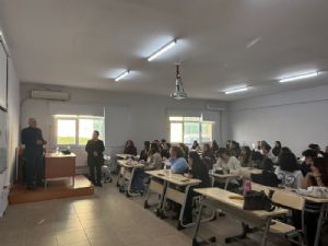 Gazeteci Bülent Güler, Yalova Üniversitesi öğrencileriyle habercilik üzerine söyleşi gerçekleştirdi