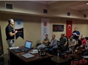 Erzincan’da Gazetecilere Yapay Zeka Destekli Medya Uzmanlığı Eğitimi verildi